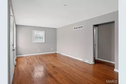 10058 Jeffrey Drive, Saint Louis, MO 63137 - Photo 17