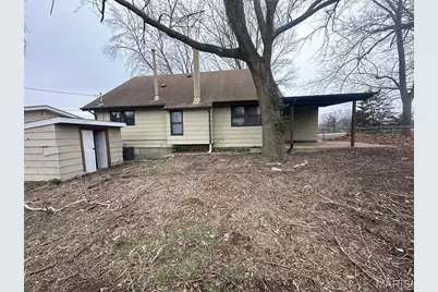 2015 Derhake Road, Florissant, MO 63033 - Photo 5