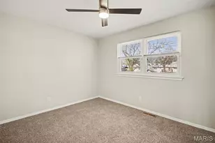 5319 Ville Angela Ln, Hazelwood, MO 63042 - Photo 7