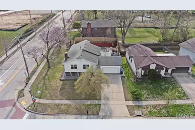 2301 Pheasant Run Drive, Maryland Heights, MO 63043 - Photo 35