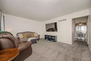 1318 Summergate Pkwy, Saint Charles, MO 63303 - Photo 3