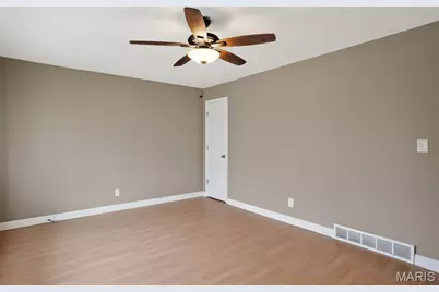 8350 Hill Avenue, Saint Louis, MO 63121 - Photo 15