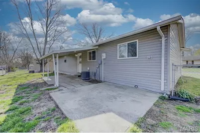 2 Country Lane, Warrenton, MO 63383 - Photo 3