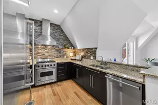 47 Maryland Plaza, Saint Louis, MO 63108 - Photo 7