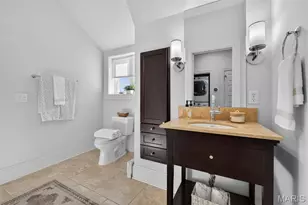 47 Maryland Plaza, Saint Louis, MO 63108 - Photo 21
