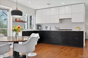 828 Carman Woods Dr, Manchester, MO 63021 - Photo 11