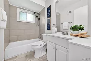 7243 General Sherman Ln, Saint Louis, MO 63123 - Photo 5