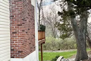 325 Fox Village Ct, Ballwin, MO 63021 - Photo 13