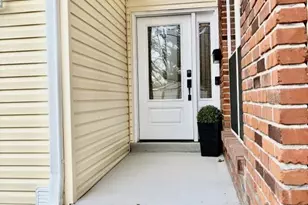 325 Fox Village Ct, Ballwin, MO 63021 - Photo 17