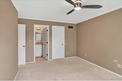 1045 Woodlake Village Drive, Chesterfield, MO 63141 - Photo 15