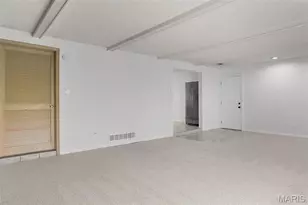 12245 Bennington Pl, Maryland Heights, MO 63043 - Photo 11