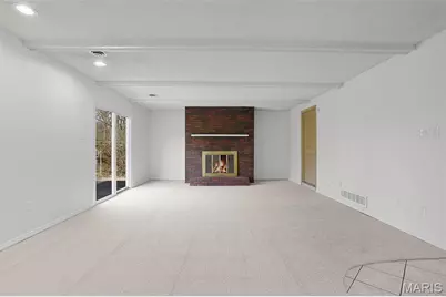 12245 Bennington Place, Maryland Heights, MO 63043 - Photo 5