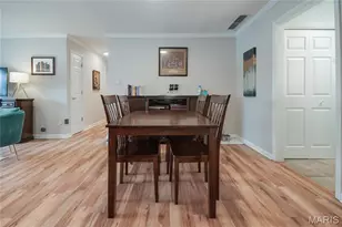 8631 Old Bonhomme Rd, University City, MO 63132 - Photo 3