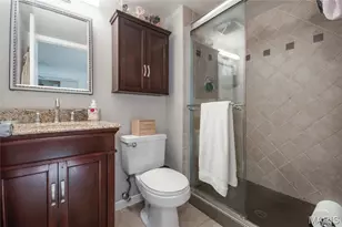 8631 Old Bonhomme Rd, University City, MO 63132 - Photo 19
