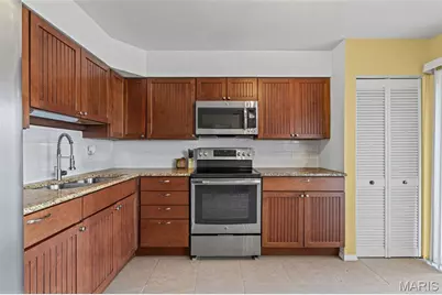 7451 Hazelcrest Drive, Hazelwood, MO 63042 - Photo 7