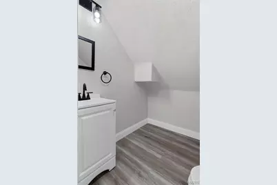 1727 Veronica Avenue, Saint Louis, MO 63147 - Photo 27