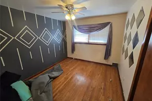 9732 Gloucester Dr, Saint Louis, MO 63137 - Photo 7