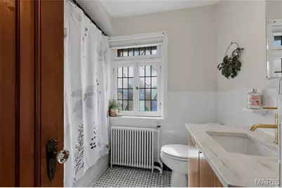 6635 Devonshire Avenue, Saint Louis, MO 63109 - Photo 13