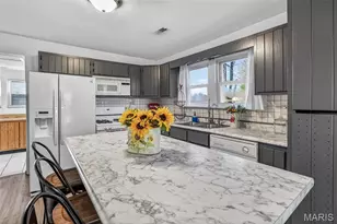 1420 E Chestnut St, Desloge, MO 63601 - Photo 11