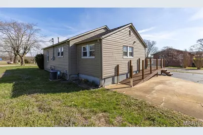 1420 E Chestnut Street, Desloge, MO 63601 - Photo 3