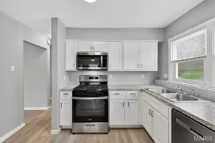 8576 Kathlyn Dr, Saint Louis, MO 63134 - Photo 7