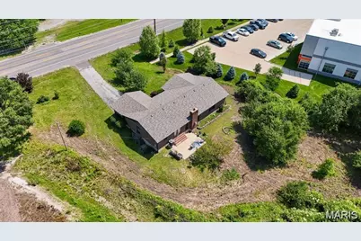 18668 Olive Street Road, Chesterfield, MO 63005 - Photo 19