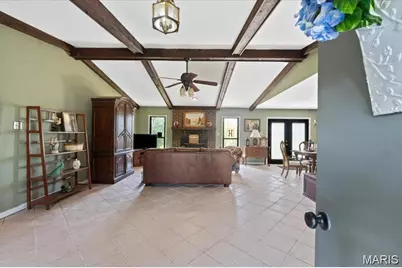 18668 Olive Street Road, Chesterfield, MO 63005 - Photo 5