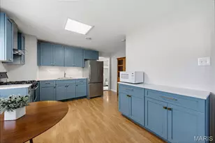 25 Delord Ave, Maryland Heights, MO 63043 - Photo 9