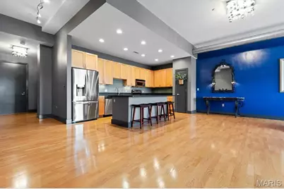 630 Emerson Road #404, Creve Coeur, MO 63141 - Photo 5