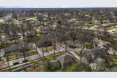 623 Kenilworth Lane, Ballwin, MO 63011 - Photo 43