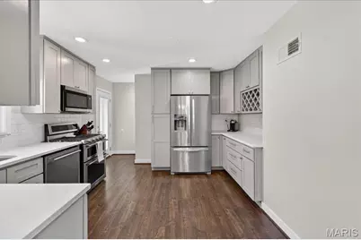 881 Victoria Place, Saint Louis, MO 63122 - Photo 11