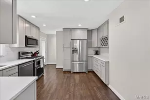 881 Victoria Pl, Saint Louis, MO 63122 - Photo 11