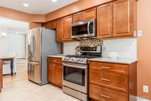 2315 Seven Pines Dr, Saint Louis, MO 63146 - Photo 11