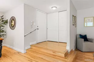 2315 Seven Pines Dr, Saint Louis, MO 63146 - Photo 3