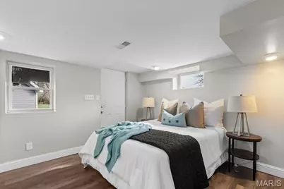 9509 Trescott Avenue, Overland, MO 63114 - Photo 19