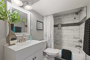 9509 Trescott Ave, Overland, MO 63114 - Photo 17