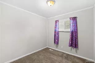 1045 S Waterford Dr, Florissant, MO 63033 - Photo 19