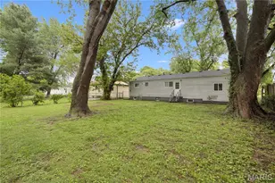 1045 S Waterford Dr, Florissant, MO 63033 - Photo 23