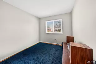 3051 Charmbrook Ln, Maryland Heights, MO 63043 - Photo 9