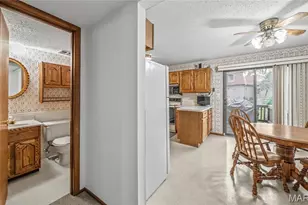 11863 Charlemagne Dr, Maryland Heights, MO 63043 - Photo 7