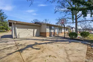 3630 Estates Dr, Florissant, MO 63033 - Photo 49