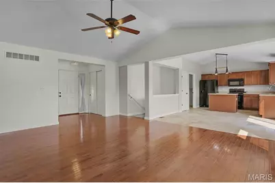 22 Colonial Creek Court, Wentzville, MO 63385 - Photo 9