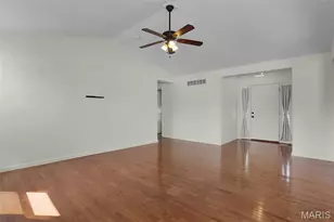 22 Colonial Creek Ct, Wentzville, MO 63385 - Photo 7