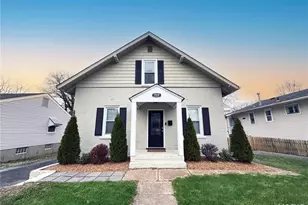 729 Luckystone Ave, Saint Louis, MO 63122 - Photo 1