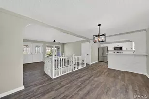 2318 La Cuesta Dr, Florissant, MO 63031 - Photo 9