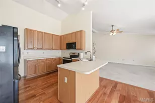 8003 Knights Crossing Dr, O'Fallon, MO 63368 - Photo 27