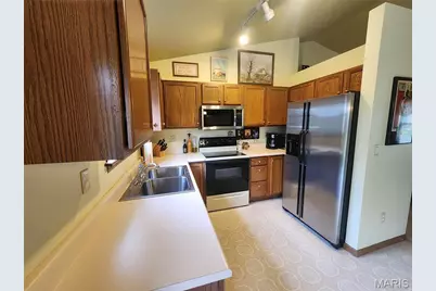 379 Martin Field Court, Villa Ridge, MO 63089 - Photo 9