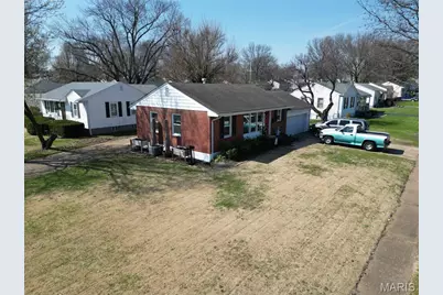 210 Saint Florent Lane, Florissant, MO 63031 - Photo 5