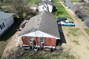 210 St Florent Ln, Florissant, MO 63031 - Photo 5