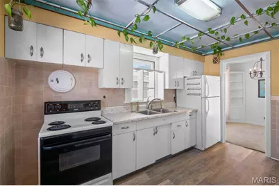 9911 Dennison Avenue, Overland, MO 63114 - Photo 11